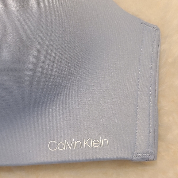 Calvin klein Liquid touch lightly lined bralette 32B - Picture 3 of 8